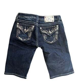 Miss Me Sz 29 Signature Bermuda Shorts with Embelished Pockets